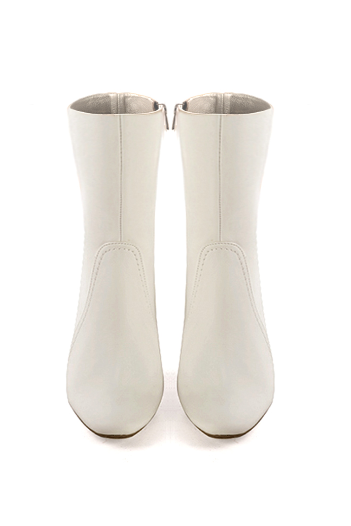 Women's off white elegant ankle boots, with an inside zip. Round toe. High block heels - Top view